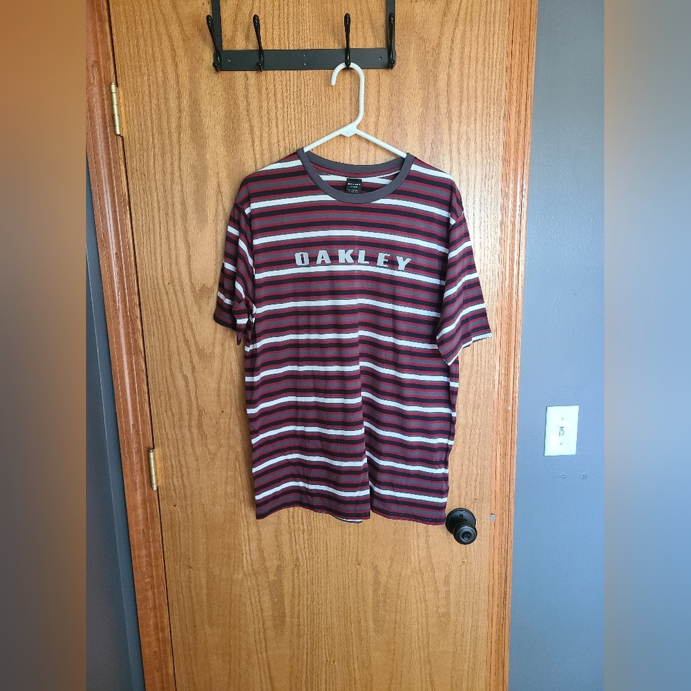 Oakley Men's Tee